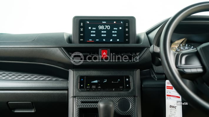 Daihatsu Xenia 2024