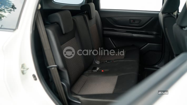 Daihatsu Xenia 2024