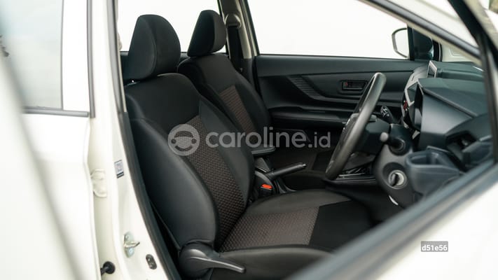 Daihatsu Xenia 2024