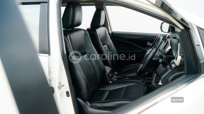 Toyota Innova 2021