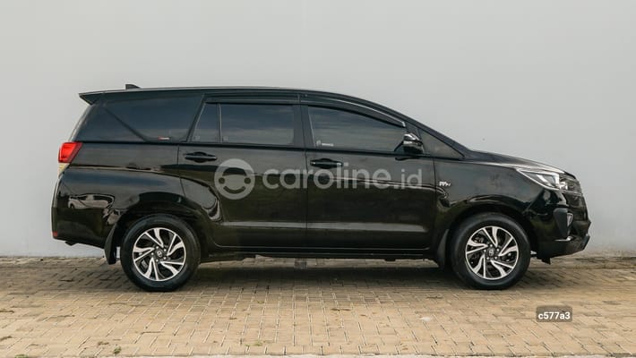 Toyota Innova 2021