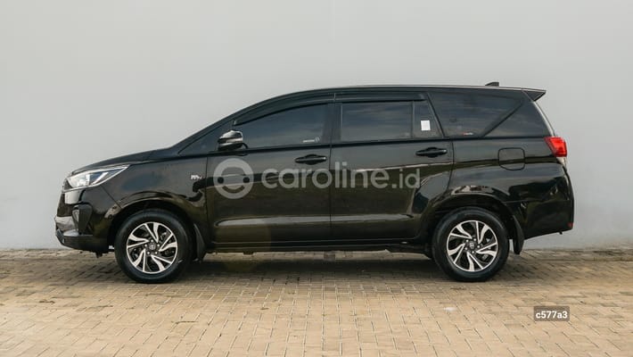 Toyota Innova 2021