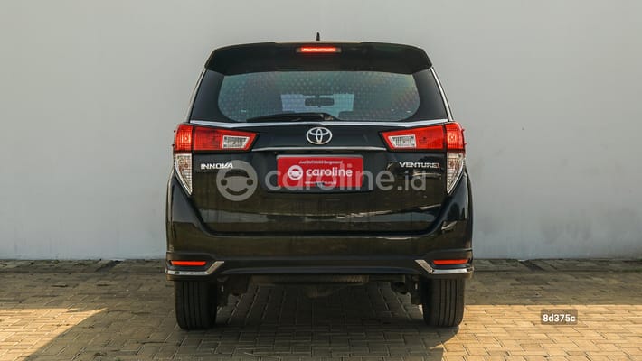 Toyota Innova 2021