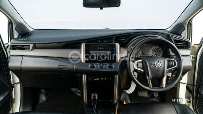 Toyota Innova 2022