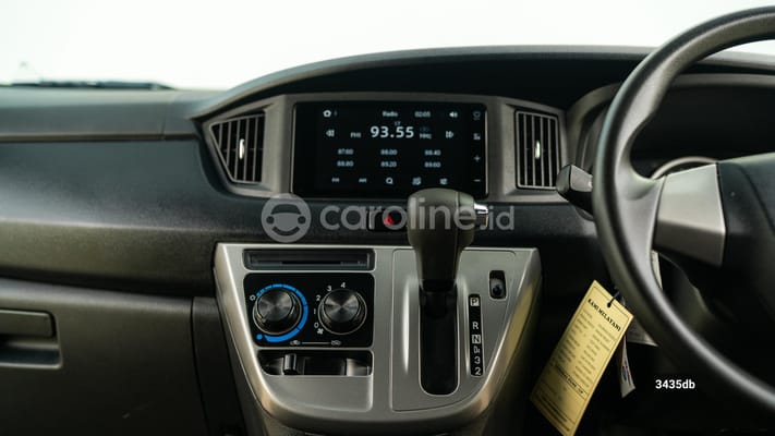 Daihatsu Sigra 2024
