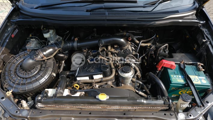 Toyota Innova 2012