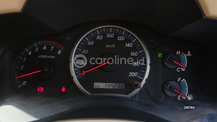 Toyota Innova 2012