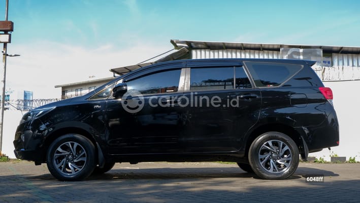 Toyota Innova 2022