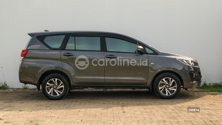Toyota Innova 2021