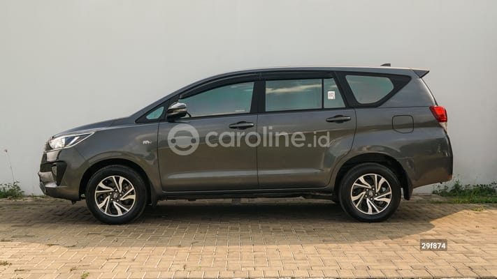 Toyota Innova 2021