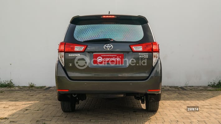 Toyota Innova 2021
