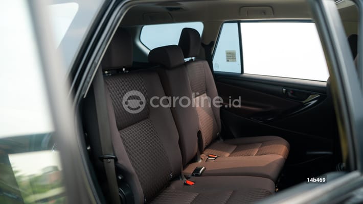 Toyota Innova 2021
