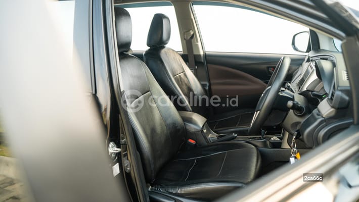 Toyota Innova 2021