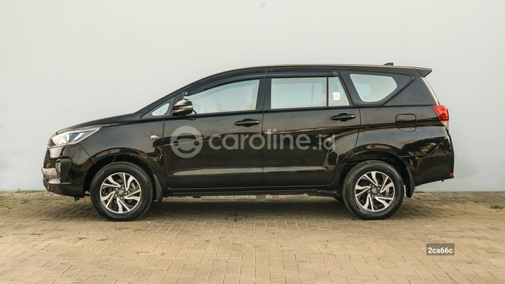 Toyota Innova 2021