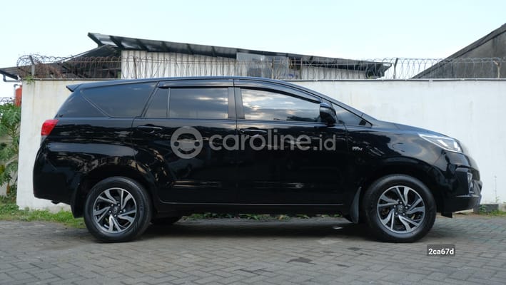 Toyota Innova 2021