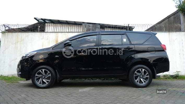 Toyota Innova 2021