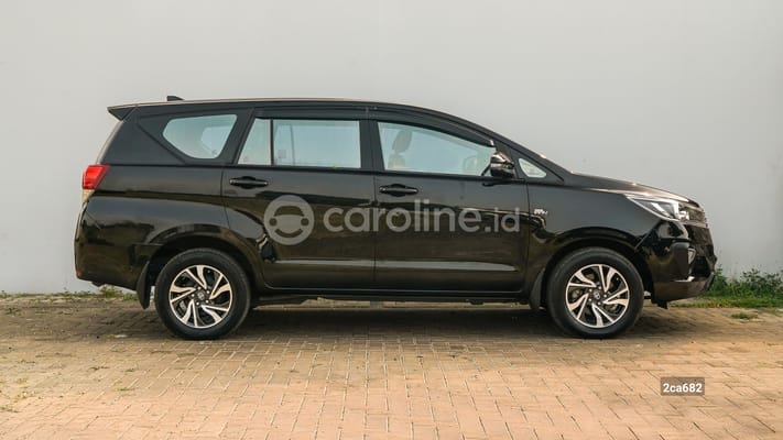 Toyota Innova 2021