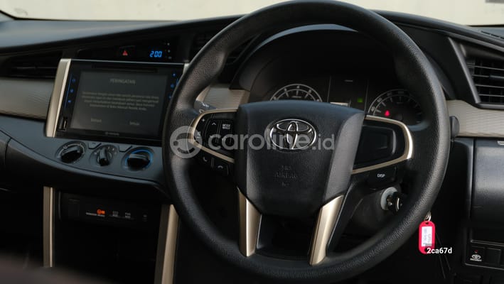 Toyota Innova 2021