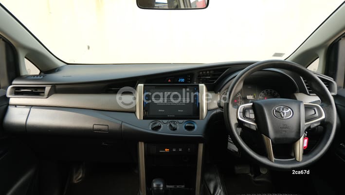 Toyota Innova 2021