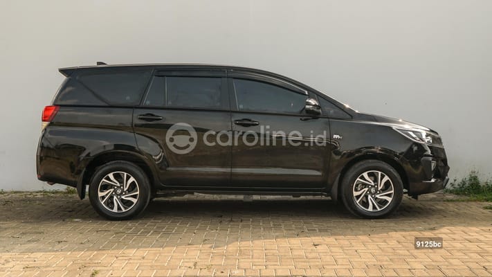 Toyota Innova 2021