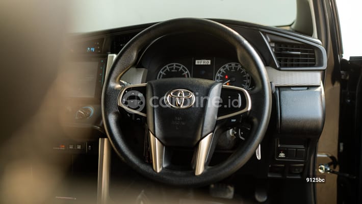Toyota Innova 2021
