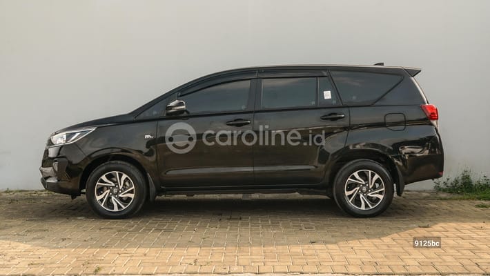 Toyota Innova 2021