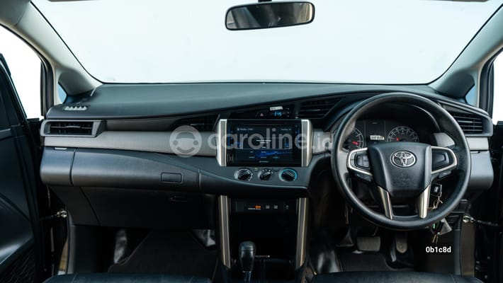 Toyota Innova 2021