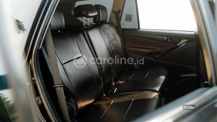 Toyota Innova 2021