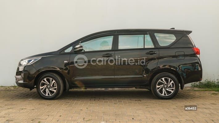 Toyota Innova 2021
