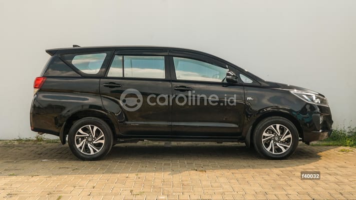 Toyota Innova 2021