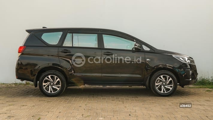 Toyota Innova 2021