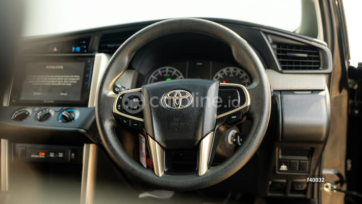 Toyota Innova 2021