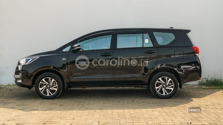 Toyota Innova 2021