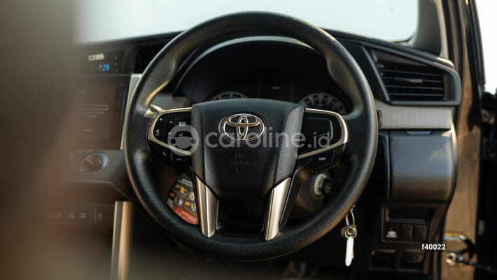 Toyota Innova 2021