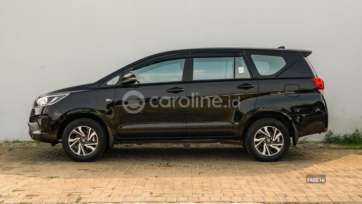 Toyota Innova 2021