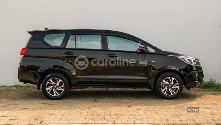 Toyota Innova 2021