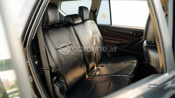 Toyota Innova 2021