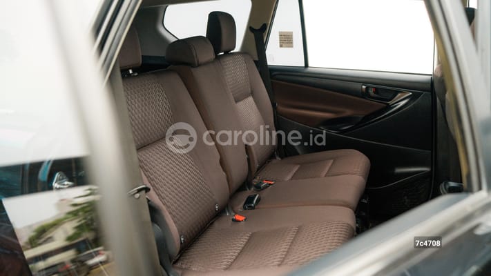 Toyota Innova 2022