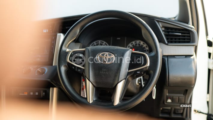 Toyota Innova 2022