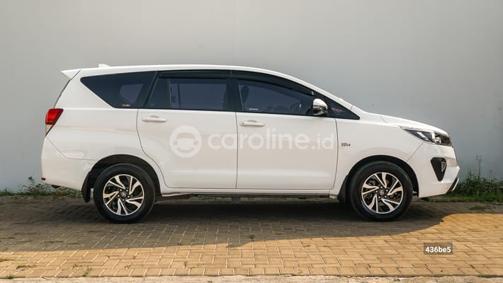 Toyota Innova 2022