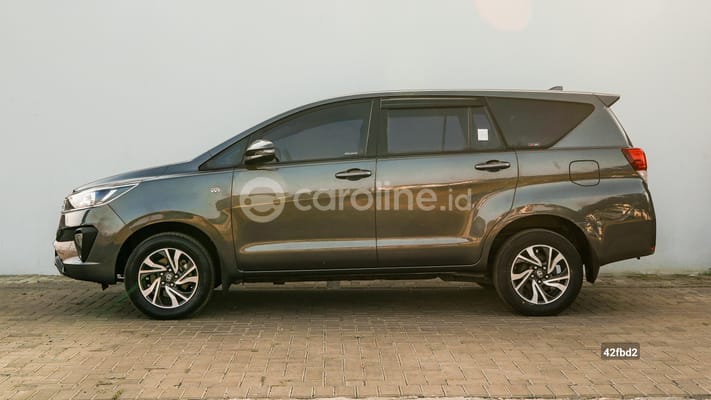 Toyota Innova 2022