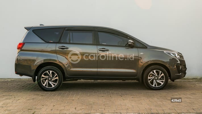 Toyota Innova 2022
