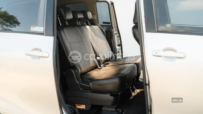 Toyota Sienta 2019