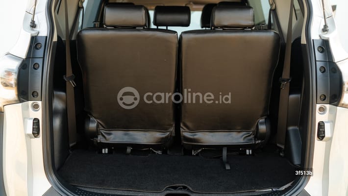 Toyota Sienta 2019