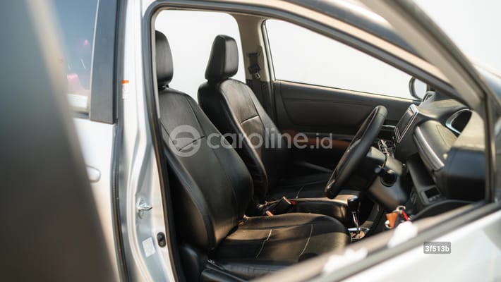 Toyota Sienta 2019