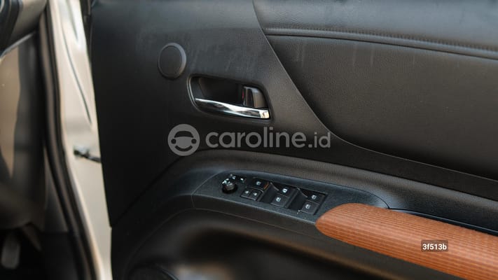 Toyota Sienta 2019