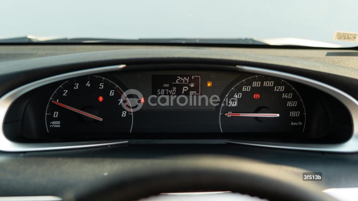 Toyota Sienta 2019