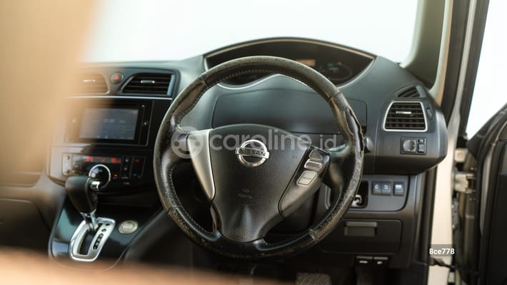 Nissan Serena 2013
