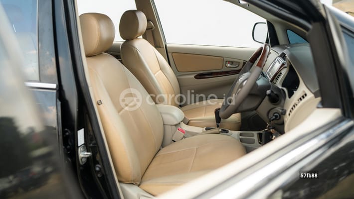 Toyota Innova 2014