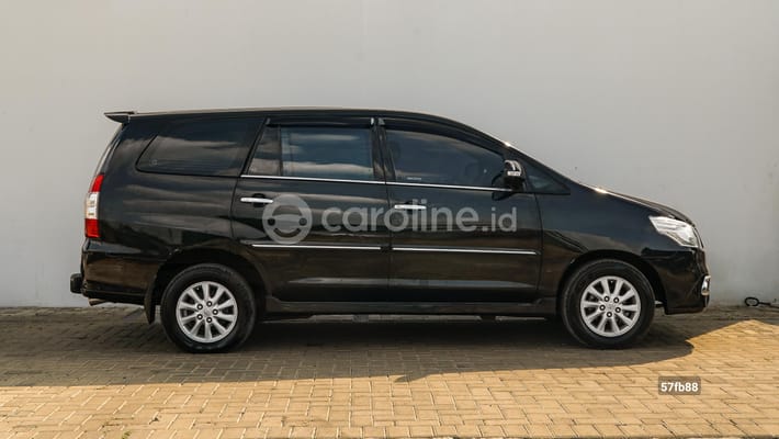 Toyota Innova 2014